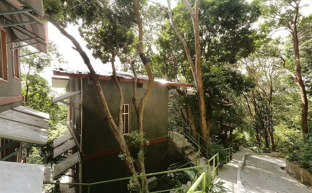 Lodge Ambong Rainforest Retreat Pantai Cenang