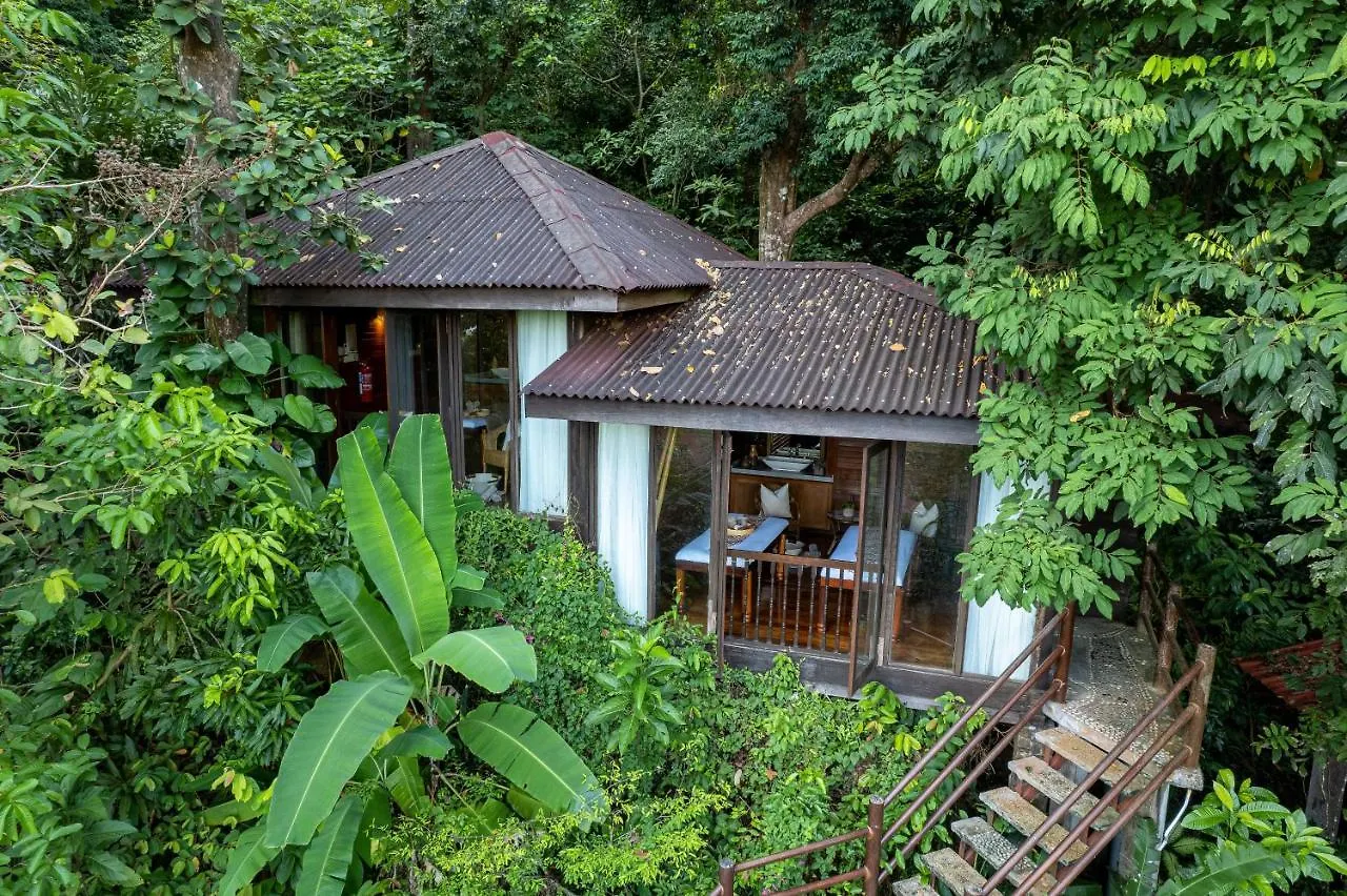 Ambong Rainforest Retreat Pantai Cenang