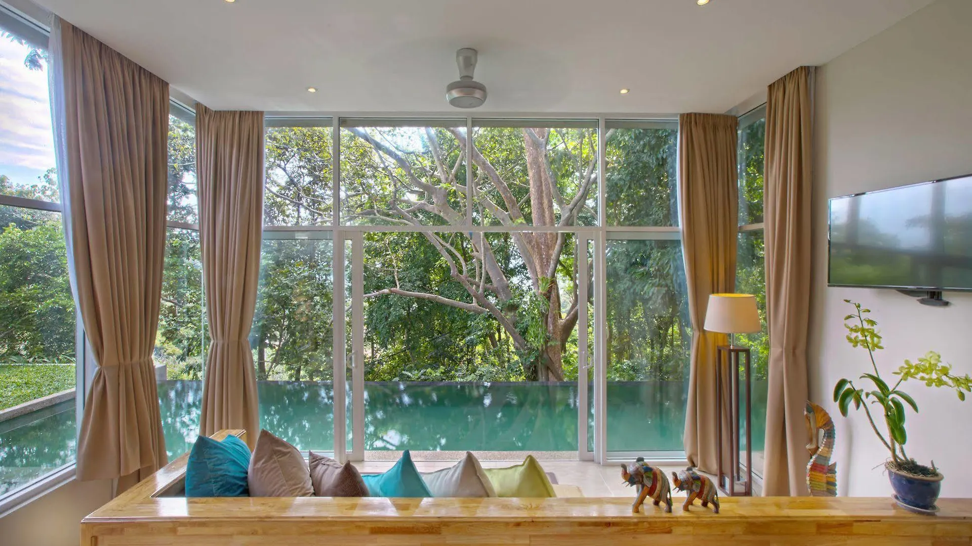 Ambong Rainforest Retreat Pantai Cenang